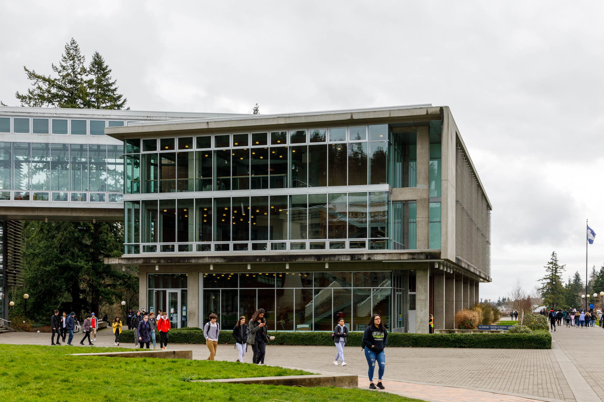 Image of the exterior view of the Academic West building.